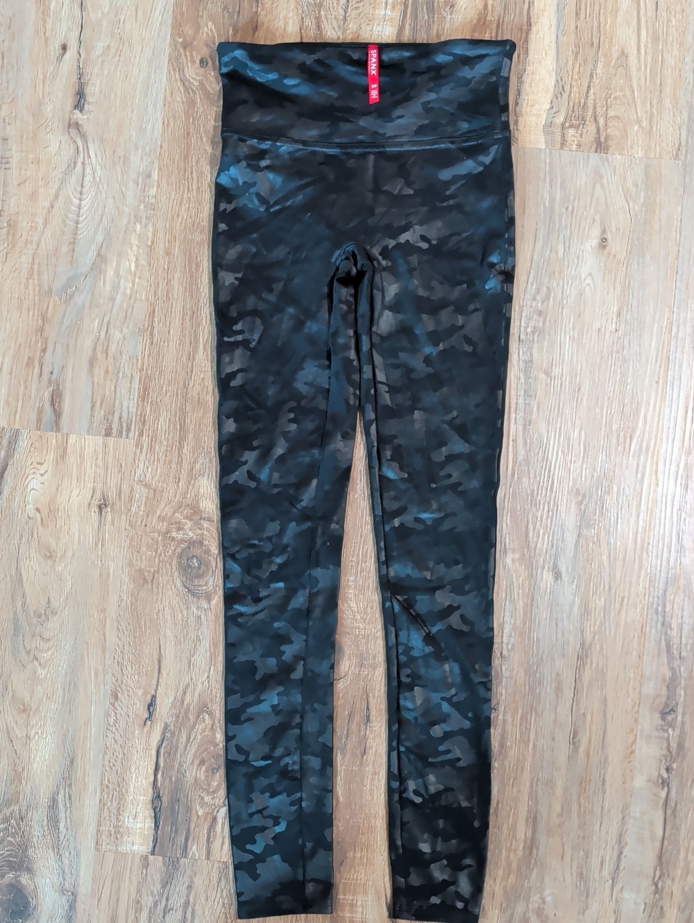 SPANX Women's Black Camo Leggings Size S/P